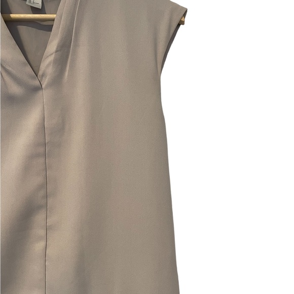 H&M Two Tone Cream and Black Shift Dress Size 2 - Picture 3 of 5